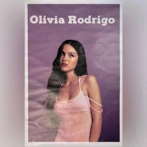 Olivia Rodrigo - Cavas Poster  🎤
